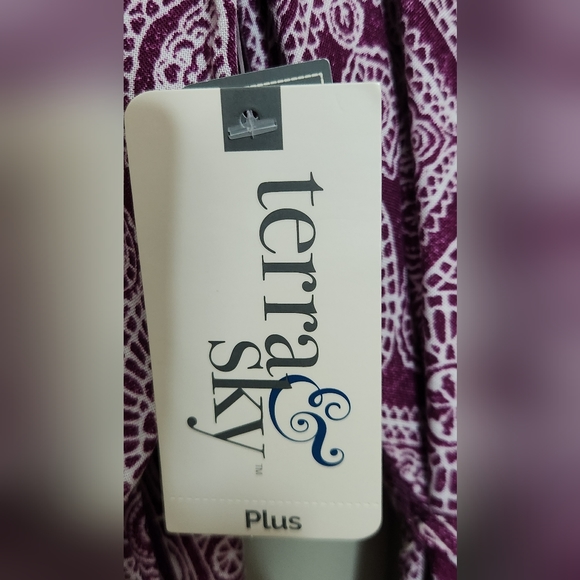 Terra & Sky size 14W Rayon Burgundy and white boho dress tie at waist - Picture 10 of 15